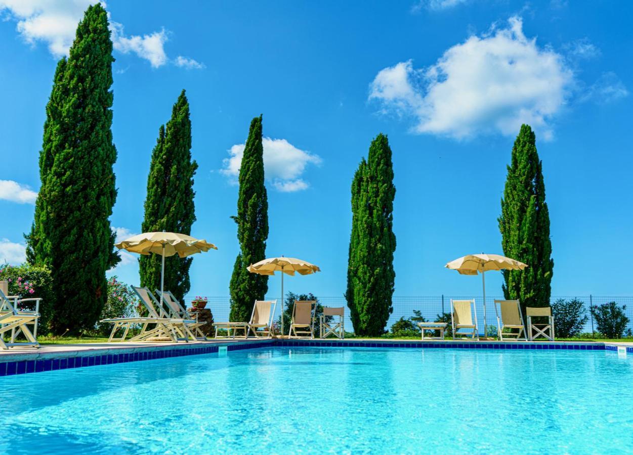 Appartamenti In Residence Villa Santa Maria سان فينتْشينسو المظهر الخارجي الصورة