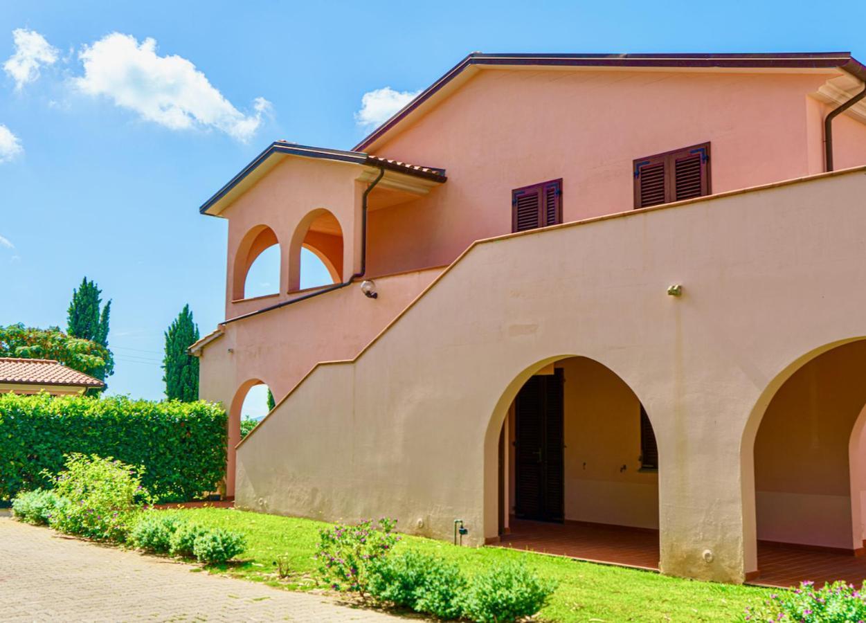 Appartamenti In Residence Villa Santa Maria سان فينتْشينسو المظهر الخارجي الصورة