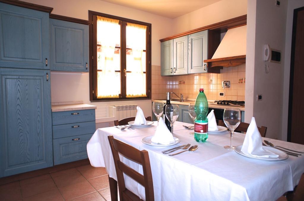 Appartamenti In Residence Villa Santa Maria سان فينتْشينسو الغرفة الصورة